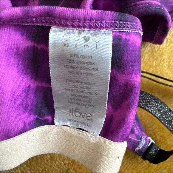 Athletic workout shirt  build in bra size medium in purple - Picture 5 of 6